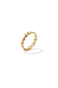 Minimalistische ring met kleine hartjes