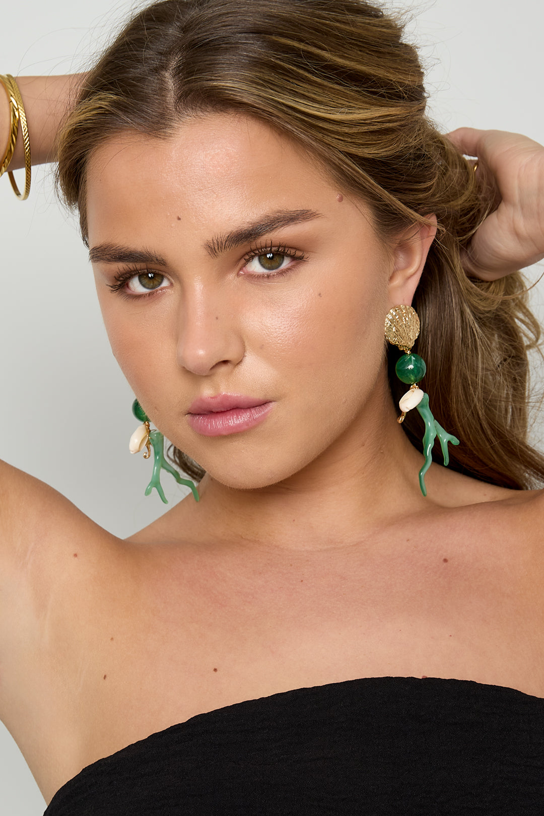 Oorbellen met koraal en zee hangers